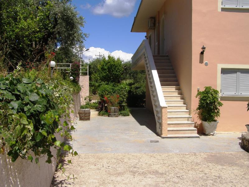 Apostolos & Eleni Family Apartments Perama  Extérieur photo