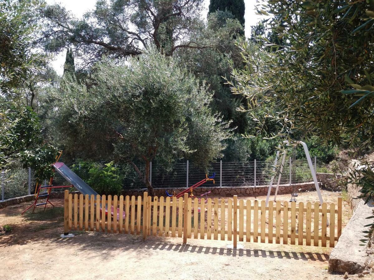Apostolos & Eleni Family Apartments Perama  Extérieur photo